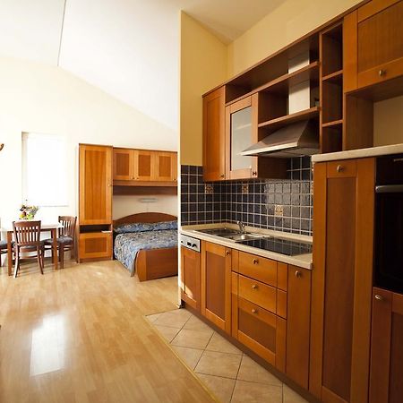 Studio Apartmani Bijeli Delfin Weißenburg Exterior foto