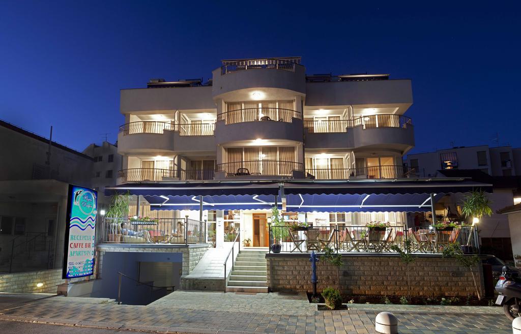 Studio Apartmani Bijeli Delfin Weißenburg Exterior foto
